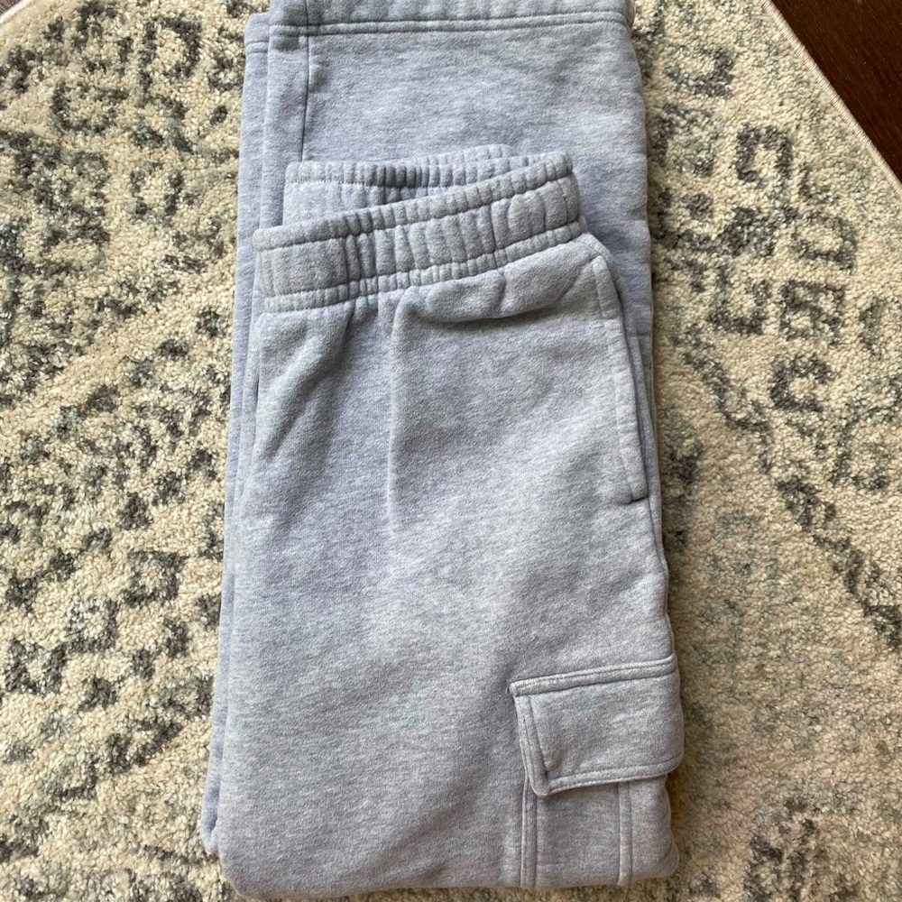 ARITZIA TNA CARGO SWEATPANTS